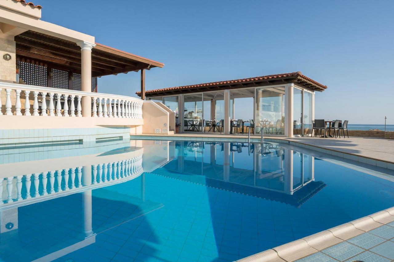 Hotel Caretta Beach Gerani  エクステリア 写真