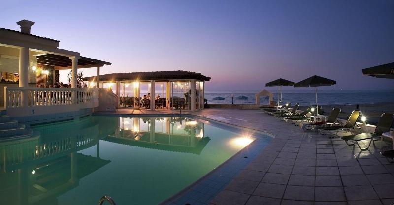 Hotel Caretta Beach Gerani  エクステリア 写真