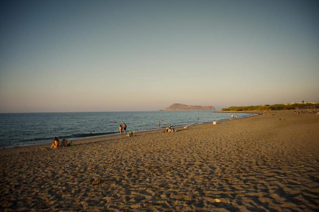 Hotel Caretta Beach Gerani  エクステリア 写真